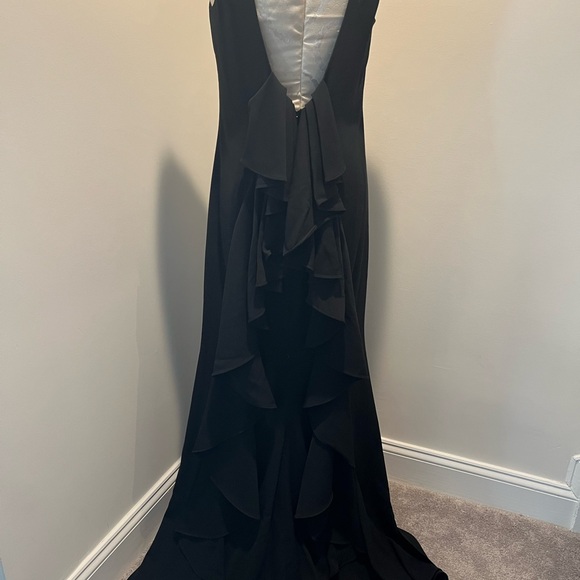 Badgley Mischka Elegant Black Evening Gown - Picture 3 of 10
